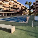 Playa Y Piscina アパート *