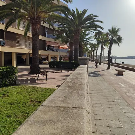 Playa Y Piscina Apartment Cambrils