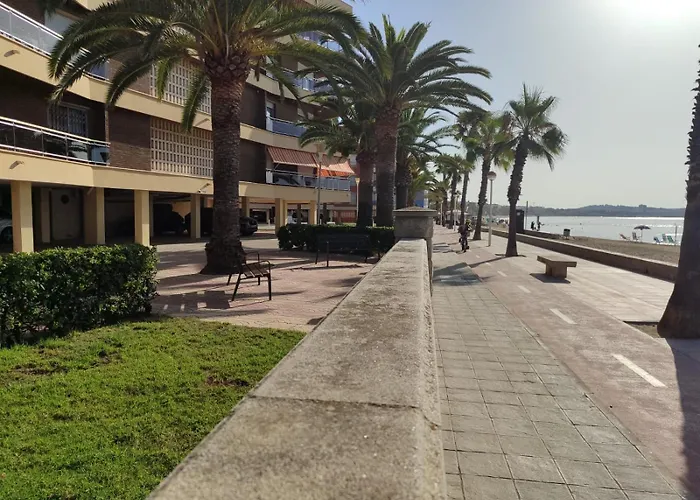 Playa Y Piscina Apartamento Cambrils